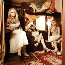 August 31 2011 Chart News Pistol Annies Make Country Music