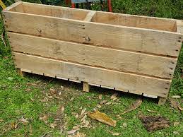make a pallet planter for small es