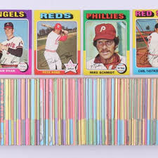 The wood grain borders encasing a color photo featured on the card fronts is reminiscent of topp's classic 1962 baseball set. Lot Of 232 1975 Topps Baseball Cards With 500 Nolan Ryan 70 Mike Barnebys