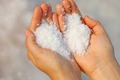 ¿Cómo usar la sal como herbicida?