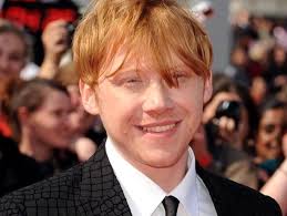 Rupert grint que actúa como Ron Weasley en ESTA saga debutó Al sacar la primera película de Harry Potter luego de salir de es