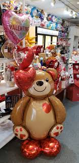 bear hearts and hugs balloon bouquet