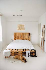 Diy Easy Wood Pallet Bed Frame