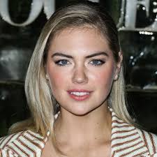 kate upton almost flashed the camera in