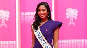 Clemence Botino - Delivery of the Covid, Clémence Botino climbs into the Top 10 of Miss  Universe - 24 News Recorder