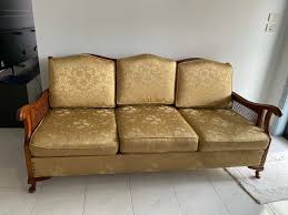 van treight three seater couch rattan