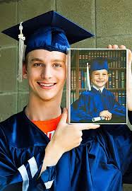 See more ideas about senior photography, cap and gown photos, cap and gown. Cap Gown Picture Graduation Cap And Gown Pictures Senior Portrait Poses Graduation Picture Poses