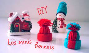 D.I.Y Déco Noël Les minis bonnets en laine | Deco noel, Christmas, Novelty  christmas