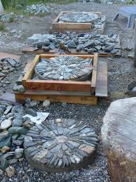 building a pebble mosaic stepping stone