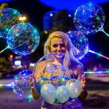 O balão inflável promocional é uma maneira inteligente e criativa de chamar a atenção para a marca e divulgar um evento ou produto. Brilha Balao Posts Facebook