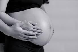 Theoretisch kann eine frau mit dem nächsten eisprung erneut schwanger werden. Superfotation Schwangere Frau Wird Erneut Schwanger Brigitte De