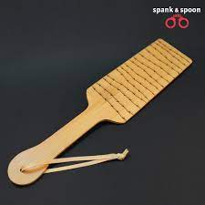 Prikkeldraad paddle | spank & spoon