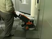 Temizlik yapan temizlikçi | Temizlik yapan www.entegregroup.… | Flickr