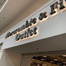 abercrombie fitch outlet 25 photos