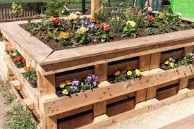 15 Inexpensive Raised Garden Bed Ideas