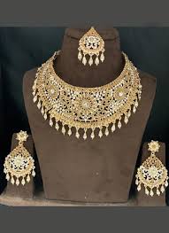 gold indian wedding jewellery set