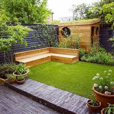 All of our landscape designs focus on bringing seasonal color, texture and scent to your garden spaces. 20 Clever Small Yard Design Solutions For Your Front Yard Trenduhome Small Garden Landscape Courtyard Gardens Design Small Garden Landscape Design