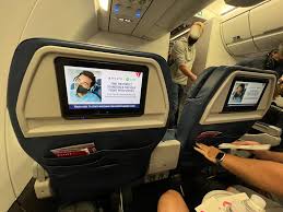 what airlines have seatback tv screens