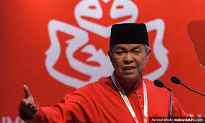 Umno merupakan tulang belakang bagi barisan nasional, ialah parti kerajaan terbesar yang juga parti pemerintah bagi kerajaan negeri perlis, pahang, johor dan melaka. Malaysiakini Umno To Reject Dpm Post Cut Ties With Pn After Emergency Party Sources