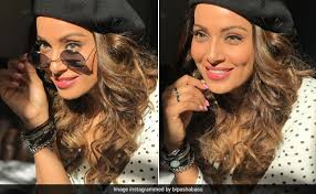 bipasha b s morning look is a lesson