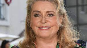 French actress of stage and screen. Catherine Deneuve Pourquoi Sa Mere Renee Simonot 109 Ans A T Elle Change De Nom Closer