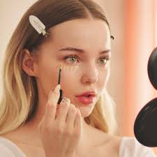video how does dove cameron layer