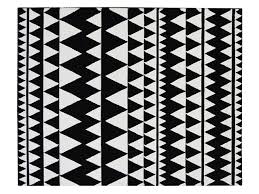 7 of the best black and white rugs
