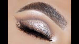 clic silver glitter eye makeup look