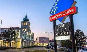 Designer outlet parndorf is located outside vienna, about 50 km to the east not far from hungarian border. Parndorf Osterreich Tourismus In Parndorf Tripadvisor