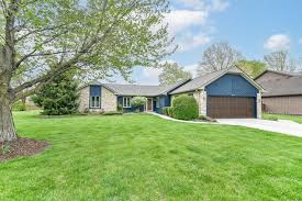 235 Yorkshire Cir Noblesville In