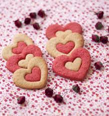 Biscuits sablés coeur 2 couleurs pour la Saint-Valentin - Recettes de  cuisine Ôdélices