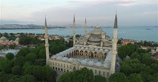 On the other side of sultanahmet park, the red is juxtaposed with the blue. Istanbul S Blue Mosque Undergoes Largest Restoration Ever Turkey News