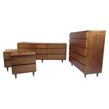 It's handcrafted in vermont with real, natural black walnut wood and guaranteed for life. Mid Century Modern Walnut Bedroom Set By Bassett For Sale At 1stdibs