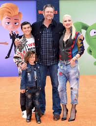 Gwen stefani shares a birthday tribute to her son kingston that includes a special shout out from boyfriend et canadaподлинная учетная запись @etcanada 27 мая 2020 г. Pictured Kingston Rossdale Apollo Rossdale Gwen Stefani Blake A Family Affair The Uglydolls Premiere Brings Out Celebrities And All Their Adorable Kids Gwen Stefani Kids Gwen Stefani And Blake Gwen Stefani