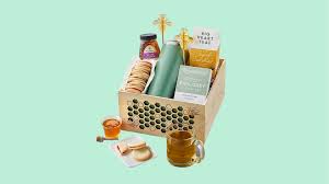 15 best holiday gift baskets of 2022