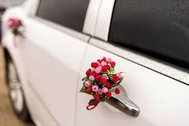 wedding car with beautiful flower