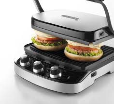 Perfectly grilled food to your preference with the detachable, adjustable thermostat; Delonghi Cgh902c De Longhi 5 In 1 Ceramic Coated Grill Griddle And Panini Black Buy Online At Best Price In Uae Amazon Ae