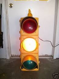 Traffic Signal Stop Light 8 Wired For 110 Bar Garage 23438579