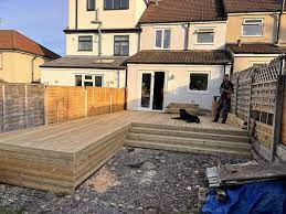 Top 6 Decking Ideas For Small Gardens