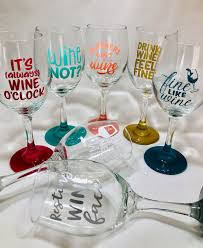 I like to give nice, homemade presents, but spring tends to be i used my cricut to make a stencil of the words mom and pinot onto vinyl, through the cricut design space software that is available at cricut.com. Wine Glasses With Funny Wine Quotes Wine Glass Designs Diy Wine Glasses Wine Glass Vinyl