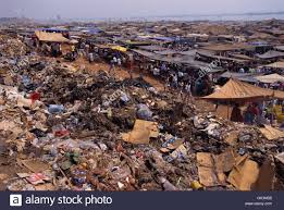 A house can be $10,000 (£6,500) a month to rent. Ca 1990 2000 Luanda Angola Slum Lebensbedingungen In Roche Santiero Markt Bild Von Jeremy Horner C Stockfotografie Alamy