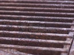 how to clean rusty gas grill grates