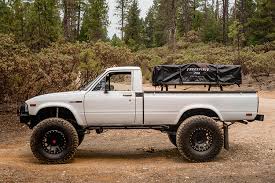 1983 4x4 toyota pickup truck feature
