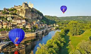 Things to do in dordogne, france: Perigord Dordogne Montgolfieres Castelnaud La Chapelle Tourismus In Pays De Bergerac