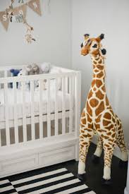 Nursery Giraffe Transitional