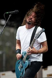 Lead singer and main songwriter of the foo fighters… dave m. Foo Fighters Dave Grohl Rocked That Long Hair See The Awesome Pictures From The Outside Lands Music Festival Popsugar Entertainment Photo 44
