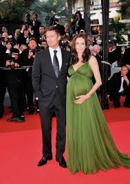 maternity dresses on the red carpet