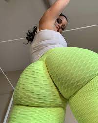 Perfect leggings for a perfect view. Porn Pic - EPORNER