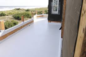 installing fibergl roof decks