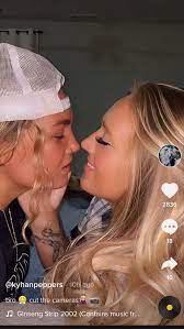 Lesbian TikTok: Top 27 Lesbian TikTokers To Follow